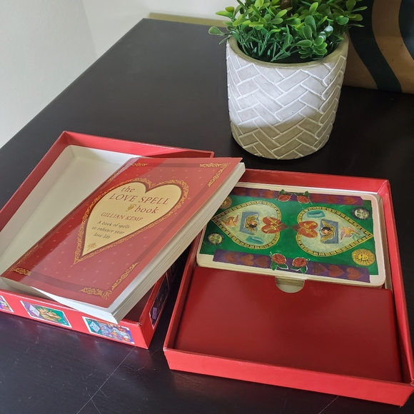 Love Spell Book Tarot Cards - Picture 6 of 6